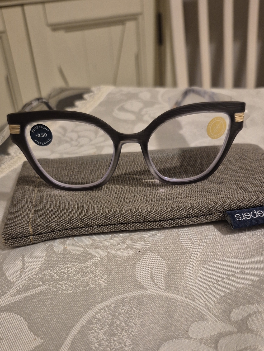 Peepers +2.50 "Marquee" Reading Glasses Blue Light Filter Spring Hinges New